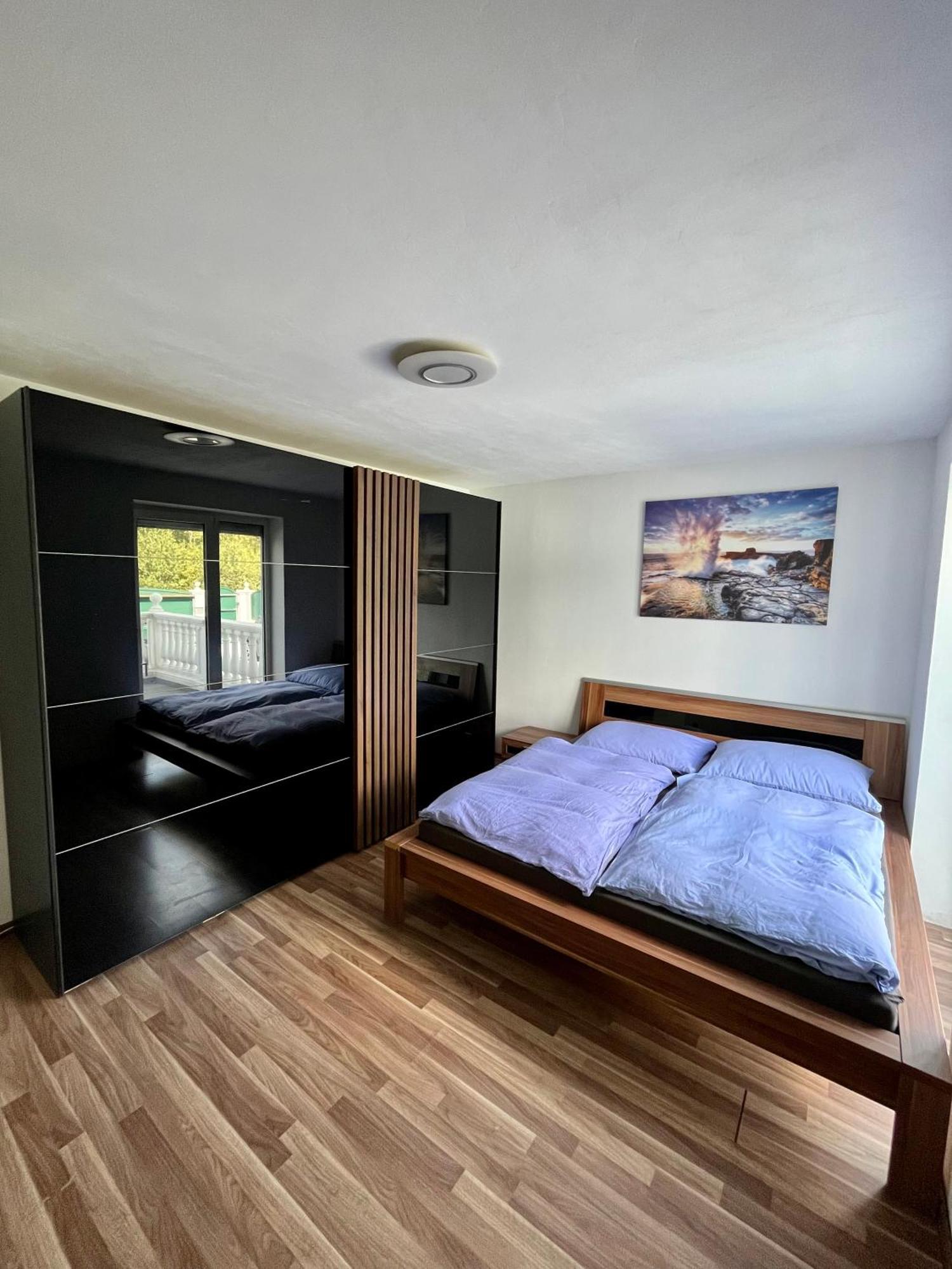Luxurioeses Apartment Mit Pool Vienna Esterno foto